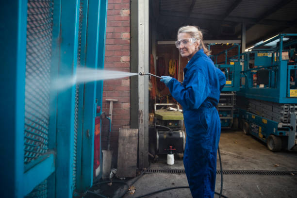 Best Spring Cleaning  in Gladwin, MI